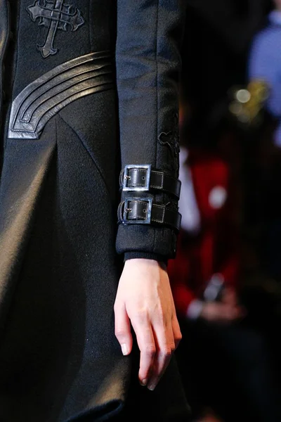 Look 22
